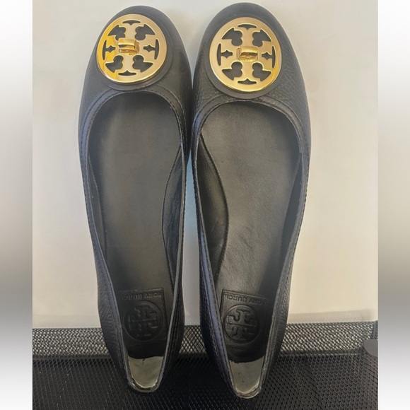 Tory Burch Selma Flats Women’s 9M Black Tumbled Leather Ballet Shoes Gold Logo - Picture 2 of 9